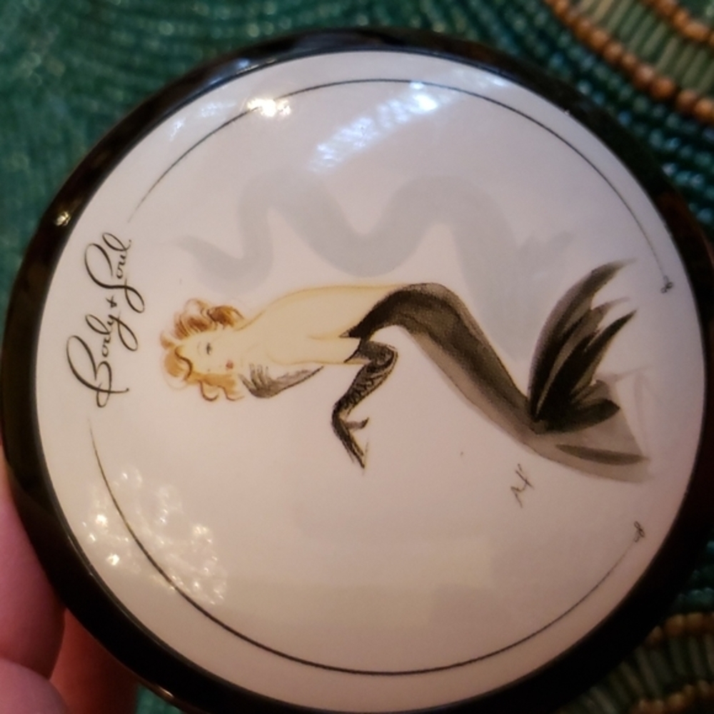 Body&Soul Powder Compact and Mirror‎